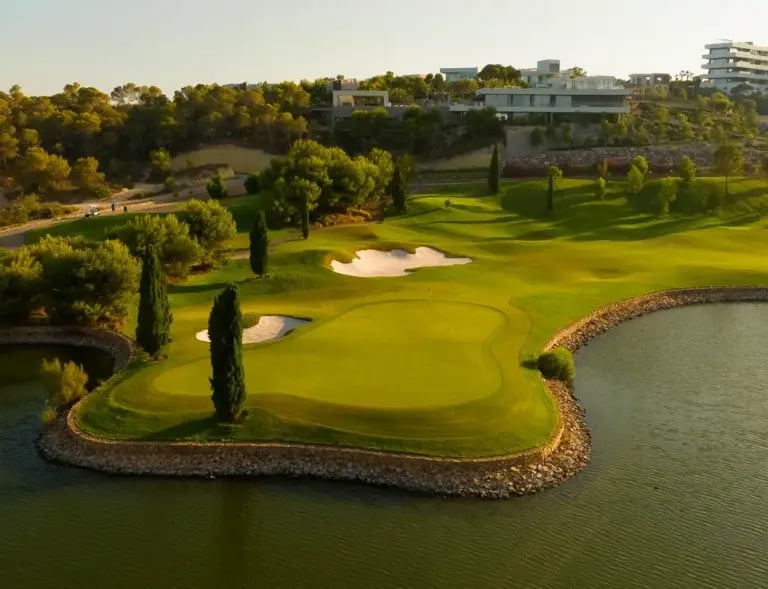 Las Colinas Hull 15